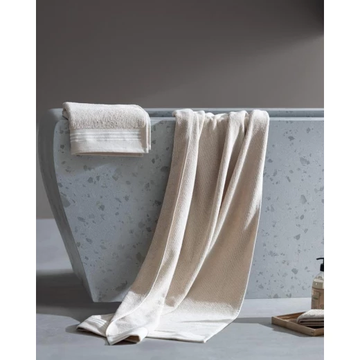 طقم مناشف ديلرون – المقاسات: 50×90 سم + 80×160 سم من مدام كوكو