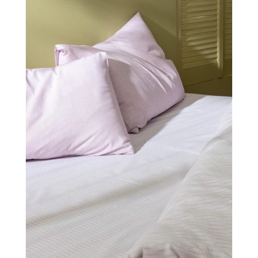 طقم غطاء لحاف فردي ديلريكو – يشمل غطاء لحاف 160×220 سم، كيس وسادة 50×70 سم، وشرشف سرير 160×230 سم – تصميم أنيق وعصري مع خامة مريحة وعالية الجودة – من مدام كوكو - مدام كوكو - Image 7
