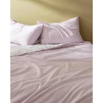 طقم غطاء لحاف فردي ديلريكو – يشمل غطاء لحاف 160×220 سم، كيس وسادة 50×70 سم، وشرشف سرير 160×230 سم – تصميم أنيق وعصري مع خامة مريحة وعالية الجودة – من مدام كوكو - مدام كوكو