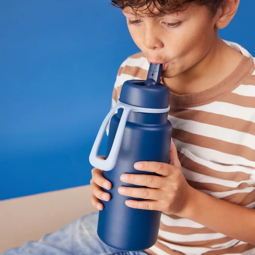 b.box 1L Insulated Flip Top Bottle, Midnight Blue, Triple Layer Stainless Steel Water Bottle with Built-In Straw, Leak-Proof, BPA-Free Thermos for Cold Drinks up to 46 Hours - B.Box - Image 3