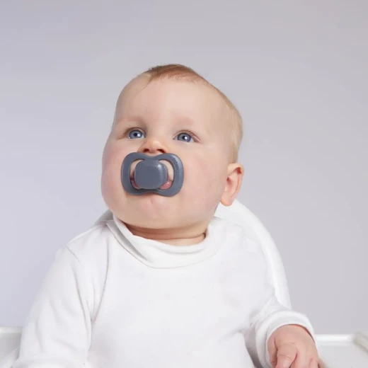 b.box Natural Rubber Pacifiers 0–6 Months, 2-Pack with Protective Cover, Soft Ocean/Sky Colors, BPA-Free, Natural Latex Nipple, For Breastfed Babies - B.Box - Image 16