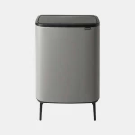 حاوية نفايات Bo Touch Bin Hi 60 لتر – تصميم رمادي خرسانية معدني مع أرجل أنيقة  من برابانتيا - برابانتيا