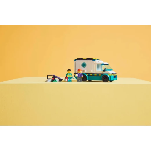 LEGO City Emergency Ambulance Vehicle Set – rescue building toy with paramedic minifigures and medical accessories - LEGO - Image 2