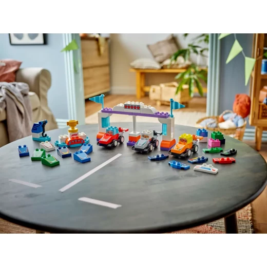 LEGO DUPLO F1 Race Car Team Set – Toddler Toy with Drivers for Creative, Educational Racing Fun - LEGO - Image 3