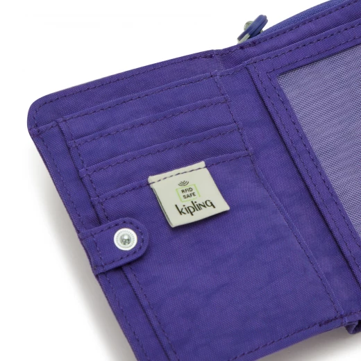 محفظة ماني لوف متوسطة الحجم, لون لافندر نايت , أنيقة وعملية مزودة بحماية RFID، مثالية للاستخدام اليومي 9.5 × 12.5 × 2.5 سم من كيبيلنج - كيبلينج - Image 2