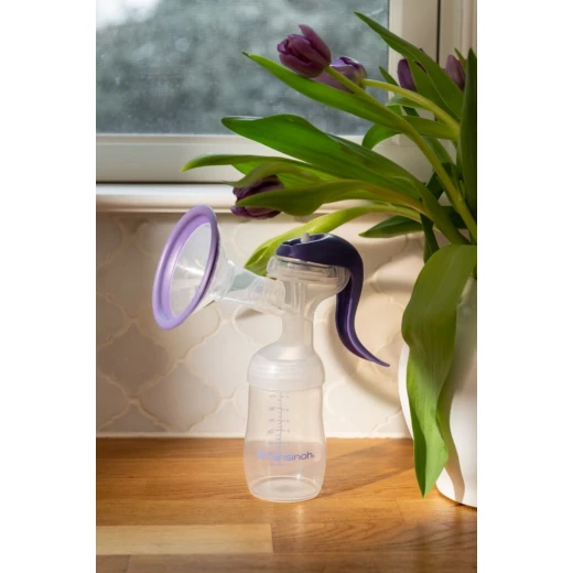Lansinoh Manual Breast Pump, Portable, Quiet & Comfortable, 2-Phase Technology for Natural Let-Down & Expression, Lightweight & Easy to Use for Home or Travel - Lansinoh - Image 9
