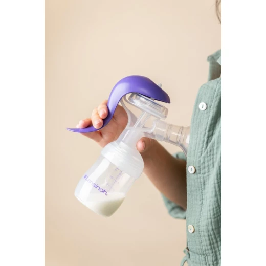 Lansinoh Manual Breast Pump, Portable, Quiet & Comfortable, 2-Phase Technology for Natural Let-Down & Expression, Lightweight & Easy to Use for Home or Travel - Lansinoh - Image 13
