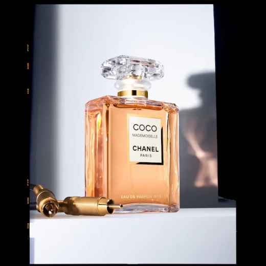 Chanel Coco Mademoiselle Intense Eau De Parfum Spray 200ml: Luxurious Floral Fragrance for Women - Chanel - Image 2