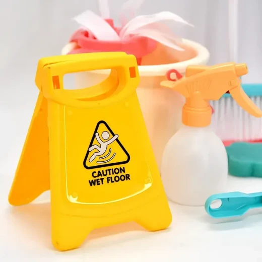 Amigo Cleaning Kit for Kids – Educational Toy with Realistic Tools, Builds Responsibility, Safe & Fun for Group Play - Amigo - Image 4