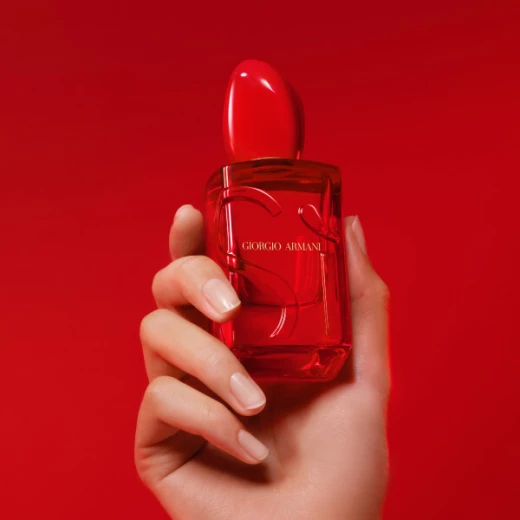 Giorgio Armani Si Passione Red Musk Eau De Parfum 50ml Women's Floral Fragrance Captivating Scent - Giorgio Armani - Image 2