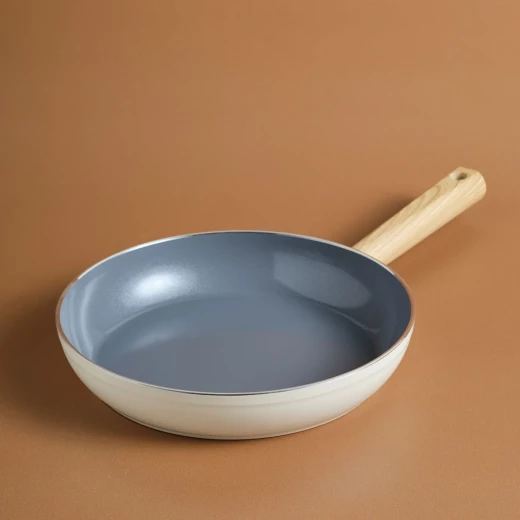 مقلاة كاراجا ريفيكا سويس كريستال كريمي وود 26 سم، غير لاصقة، متينة - كراجا - Image 4