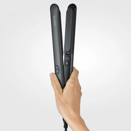 Severin HG 0622 مكواة فرد الشعر السيراميكية الاحترافية 230 درجة مئوية، شاشة LED للتحكم في درجة الحرارة، تقنية تسخين سريع مناسبة لجميع أنواع الشعر، نتائج تصفيف سلسة - سيفيرن - Image 2