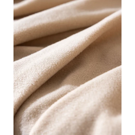 Madame Coco Tanise Throw Sitting Group 130×170 cm, a soft and elegant throw blanket designed to provide warmth and comfort. It adds a stylish decorative touch and is ideal for living rooms and bedrooms - Madame COCO - Image 3
