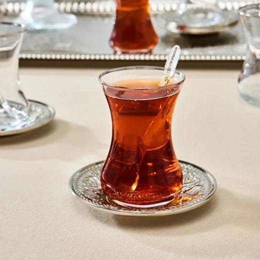 طقم شاي كاراجا دينيز 19 قطعة لـ6 أشخاص – أكواب شاي مع صحون وملعقات وصينية تقديم أنيقة للمنازل والضيافة والمناسبات - Image 2