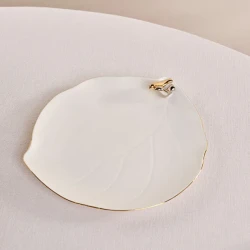 Karaca X Müge Anlı Gold Bird Serving Plate 27 cm, elegant nature-inspired decorative plate with a luxurious design for stylish dining tables