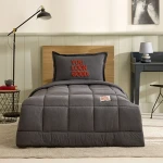 طقم نوم كاراجا هوم موتو كوتون كومفورت مفرد أنثراسيت مع لحاف 160×220 سم وشرشف مطاطي وغطاء وسادة - كراجا