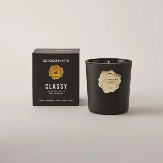 شمعة كاراجا هوم كلاسي المعطرة مع حامل زجاجي – رائحة العنبر 170 غرام - كراجا - Image 4