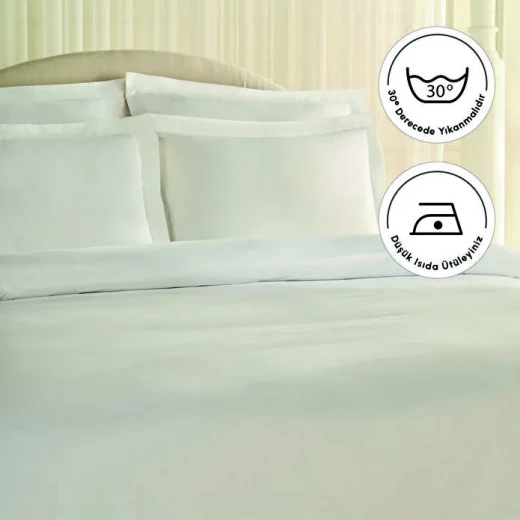 طقم مفارش سرير كاراجا هوم إينا مزدوج أبيض، قطن بيركال 80 خيط بنسبة 100% بتصميم ناعم وأنيق مع غطاء لحاف وملاءة و2 غطاء وسادة بمقاسات مريحة - كراجا - Image 4