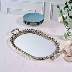 صينية ديكور كاراجا هوم كورين بتصميم أنيق، صينية تقديم زخرفية من مادة بولي ريزين الفاخرة بمقاس 51 × 3.5 × 31.5 سم لإضافة لمسة راقية للمنزل