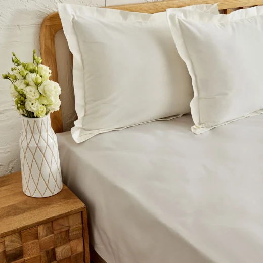 شرشف سرير كاراجا هوم سادة مزدوج 100% قطن 260×280 سم باللون الرمادي الفاتح شرشف سرير كاراجا هوم سادة مزدوج 100% قطن 260×280 سم باللون الرمادي الفاتح
