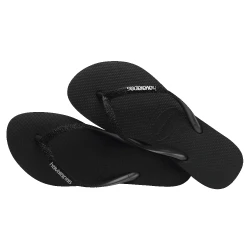 شبشب Havaianas Slim Glitter أسود للنساء، مقاس 37/38، بأشرطة لامعة وشعار معدني أنيق، مصنوع من PVC والمطاط، مفتوح من الأمام، خفيف ومريح