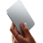 باوربانك Xiaomi UltraThin Magnetic بسعة 5000mAh وشحن لاسلكي 15W MagSafe، تصميم نحيف وخفيف باللون Glacier Silver ومتوافق مع أجهزة Qi - شاومي