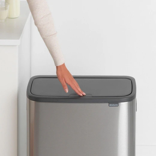 Bo Touch Bin 60L Fingerprint Proof, Soft Touch Waste Bin, Space-Saving Design, XL Removable Inner Bucket, Easy to Clean and Move, Ideal for Families - Brabantia - Image 5