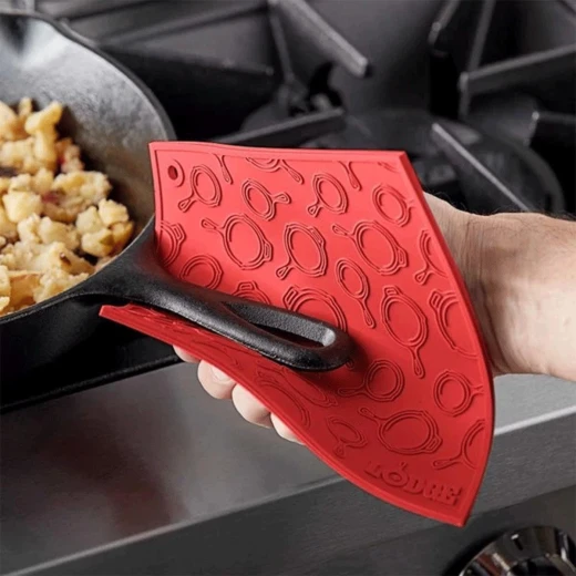 Lodge Square Silicone Skillet Trivet 18x18cm Red - Lodge - Image 3