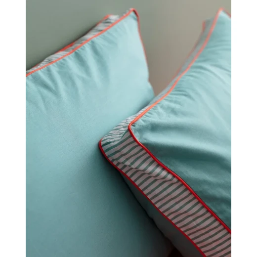 طقم غطاء لحاف ألور مقاس كينغ من مدام كوكو، مع حقيبة حفظ، يتضمن غطاء لحاف 240 × 220 سم و2 غطاء وسادة 50 × 70 سم، مع شرشف 260 × 280 سم، بتصميم أنيق ومريح - مدام كوكو - Image 2