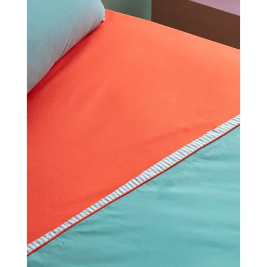 طقم غطاء لحاف ألور مقاس كينغ من مدام كوكو، مع حقيبة حفظ، يتضمن غطاء لحاف 240 × 220 سم و2 غطاء وسادة 50 × 70 سم، مع شرشف 260 × 280 سم، بتصميم أنيق ومريح - مدام كوكو - Image 4