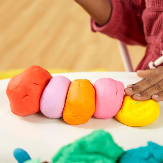 Play Dough HA6756 Modeling Clay 708g – 1 Piece, Random Color, Creative Modeling Clay for Making Shapes and Creations, Ideal for Kids to Develop Creativity and Fine Motor Skills - Play Dough - Image 7