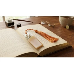 ميدالية كتب من الريزن متعددة الألوان، فاصل كتب مزين بتصميم إبداعي للاستخدام مع الكتب والروايات