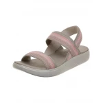 صنادل BOBS من سكيتشرز النسائية Summer Skipper مع حزام كعب قابل للتعديل ونعل داخلي مريح من رغوة Plush بلون بني رمادي مقاس 36 - سكيتشرز