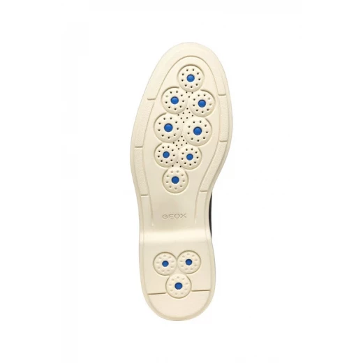 حذاء رياضي رجالي من جيوكس سفريكا إي سي 17 برباط كحلي من جلد الغزال مقاس 41 يتميز بتهوية متطورة وتوسيد لا مثيل له لراحة تدوم طوال اليوم مثالي للمدينة 173 حرف - جيوكس - Image 10
