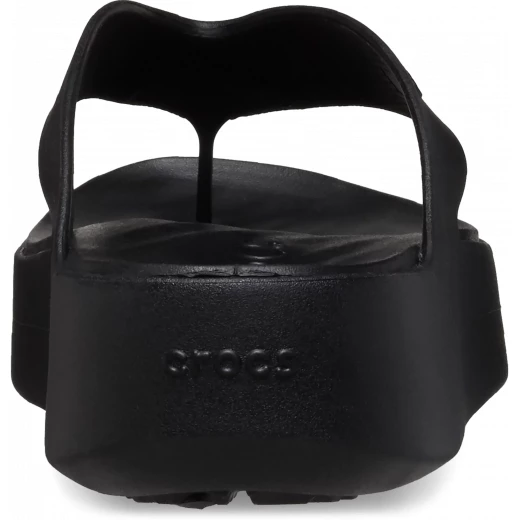 صنادل فليب فلوب للجنسين Getaway Platform من Crocs باللون الأسود بتقنية Free Feel لتوفير الراحة القصوى مقاس 46 47 مثالية لرحلاتك - كروكس - Image 21