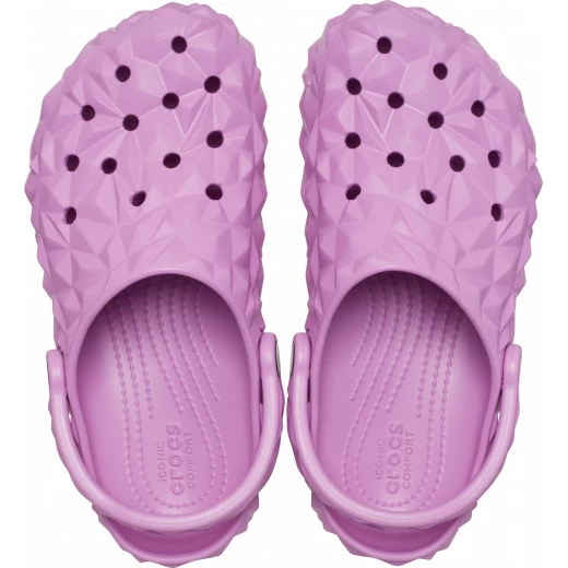 شبشب كروكس كلاسيكي هندسي للنساء باللون الوردي مقاس 38-39 مريح وخفيف الوزن بتقنية Iconic Crocs Comfort للنساء شباشب أنيقة مثالية للارتداء اليومي - كروكس - Image 3