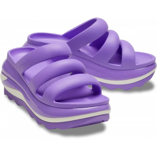 صندل سلايد نسائي ميغا كراش بثلاثة أشرطة من Crocs: بنفسجي، تصميم بمنصة، نعل مطاطي مُحسّن، جزء علوي بـ3 أشرطة، مقاس 41-42، أنيق ومريح، ارفعي مستوى إطلالتك. - كروكس - Image 4