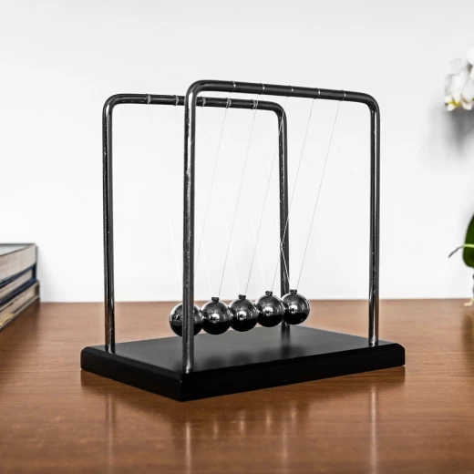 The Source Newton's Cradle Classic Physics Desk Toy Chrome Balls 17.5cm - The Source - Image 7