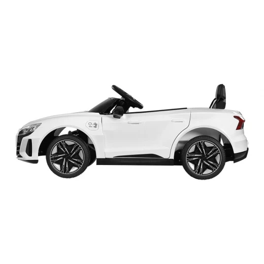 سيارة أودي RS e-tron GT كهربائية للركوب للأطفال، لون أبيض، جهاز تحكم عن بعد 12 فولت، 2.4 جيجاهرتز - أودي - Image 4