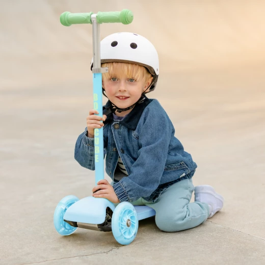 Bold Cube Teeny Kids Scooter Three Wheel Lean to Steer Blue 3 to 6 Years - Bold cube - Image 3