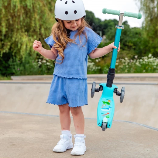 Bold Cube Teeny Three Wheel Scooter Ocean Aqua for Kids 3-8 Years Old - Bold cube - Image 13