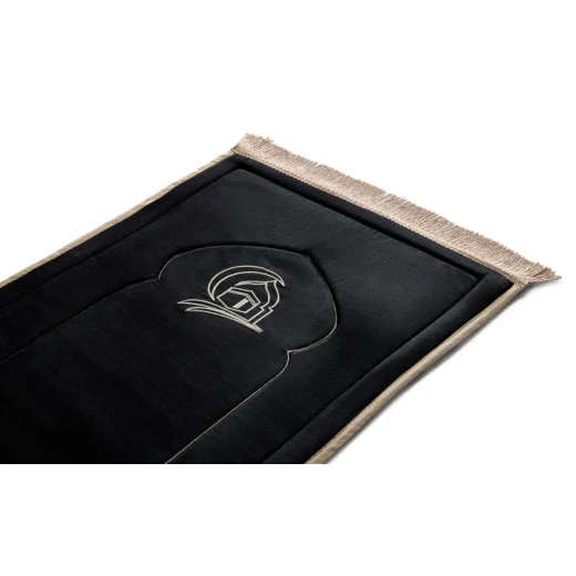 Urban Rugs Black Kaaba Embroidery Prayer Mat - Urban Rugs - Image 2