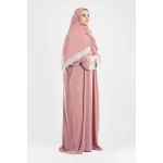 عباية الصلاة الإسلامية من أركاديا بوتيك بتصميم دانتيل الوردة باللون العاجي الأنيق من قماش الكريب الفاخر بمقاس واحد - اربن رجز