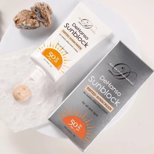 DeHanso Sunblock Tinted Sunscreen SPF 50+ Broad Spectrum Protection 50 ml DeHanso Sunblock Tinted Sunscreen SPF 50+ Broad Spectrum Protection 50 ml