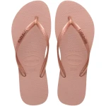 شبشب Havaianas Slim Logo Metallic نسائي للبحر، وردي فاتح، مقاس 39/40، خفيف ومريح، بحزام رفيع وشعار معدني أنيق، مثالي للشاطئ والاستخدام اليومي - هافياناس