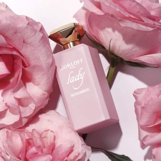 عطر كورلوف ليدي بلومينج للنساء، بحجم 50 مل، عطر زهري فاكهي يمنحكِ رائحة منعشة تدوم طويلاً، مناسب للاستخدام اليومي والمناسبات الخاصة. - كورلوف - Image 4