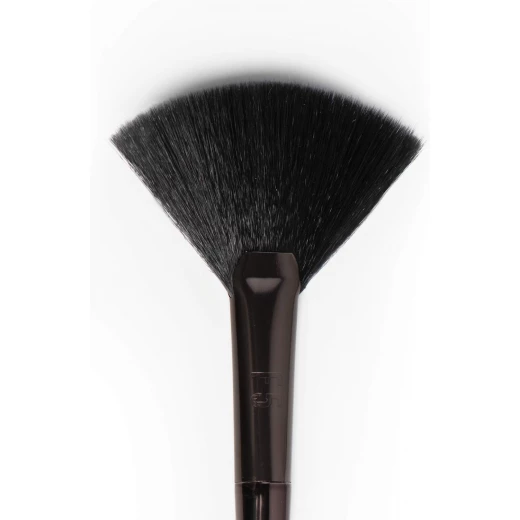 Max Factor Pro Fan Brush F5 for Precise Highlighting Bronzing and Setting Powder Application Makeup Tool - Max Factor - Image 7