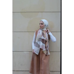 Honey Bee Georgette Chiffon Hijab: Soft, Lightweight, Elegant Scarf for Women, Featuring Exclusive Designs, Made in Egypt, Extra Long 300x70cm for Effortless Daily Style