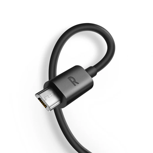 شاحن RAVPower CB043: شحن سريع مع لمسة نهائية متينة من TPE - Ravpower - Image 3