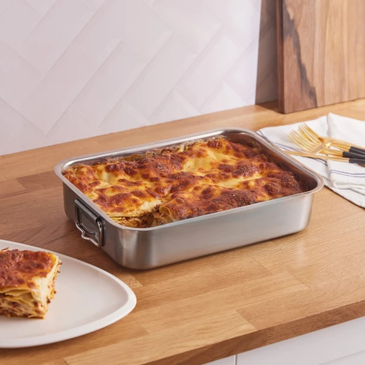 Karaca Mutfaksever Stainless Steel Lasagna Pot Size: 30 × 21 cm, perfect for lasagna and family-size dishes High-Quality Stainless Steel: Durable, rust-resistant material for long-lasting and healthy cooking. - karaca - Image 3